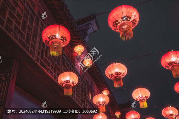 歷史古鎮(zhèn)的紅燈籠大紅燈籠高高掛