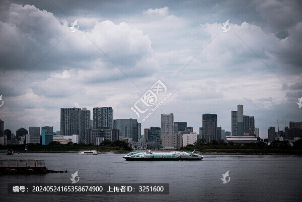 暴雨前的東京臺場