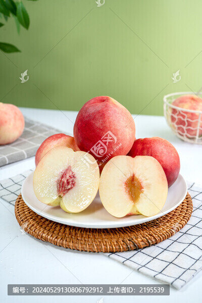 新鮮桃子