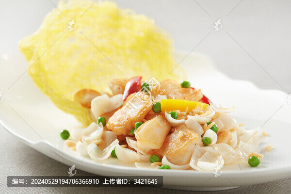 翡翠百合炒銀鱈魚(yú)