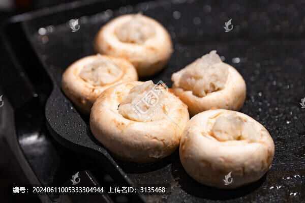烤新鮮口蘑蘑菇菌子