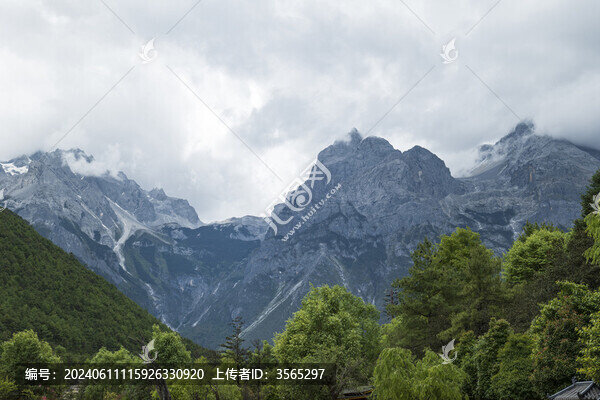 玉龍雪山