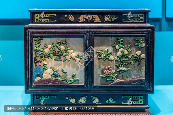 清代紫檀木嵌牙骨文具箱