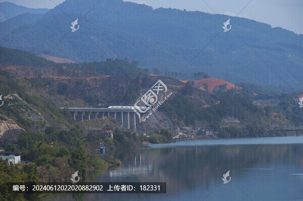 山水與動車