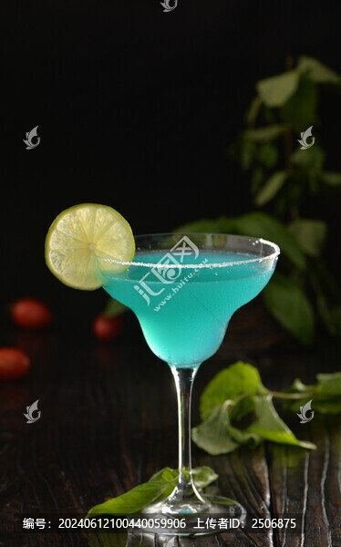 鮮榨特調(diào)鮮果飲品