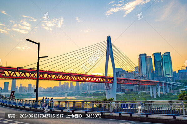 重慶千廝門大橋的夕陽