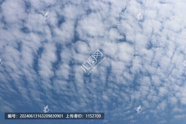 天空稀云