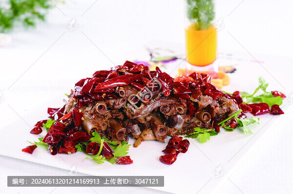 麻辣鵝翅