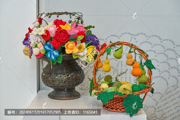 鉤針編結(jié)花籃花盤