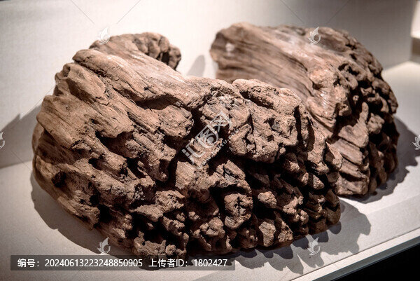 戰(zhàn)國編鐘底座