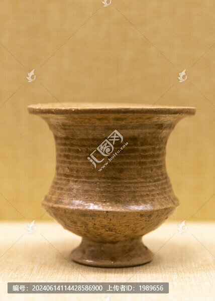 西周原始瓷尊