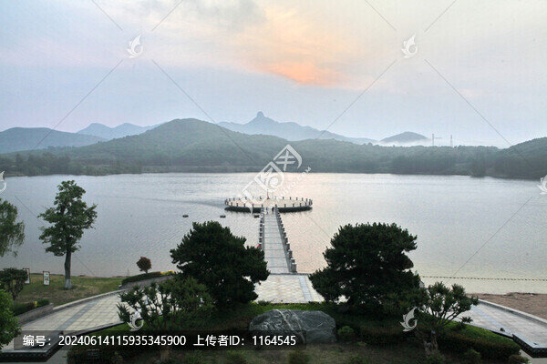 日照松月湖