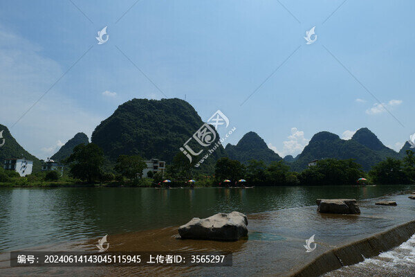 陽朔遇龍河風(fēng)光