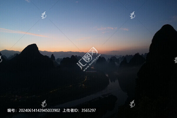 陽朔相公山日出云海