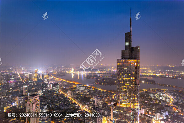 中國江蘇南京地標(biāo)建筑夜景航拍