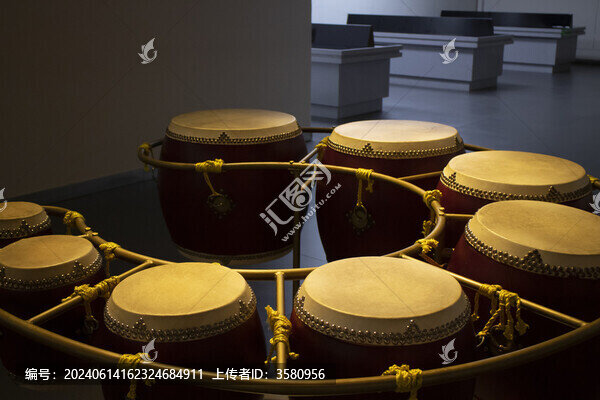 一排大鼓