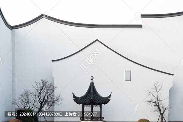 江蘇蘇州古鎮(zhèn)老街白墻黑瓦