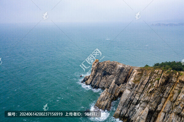 山東威海海上懸崖絕壁風(fēng)光