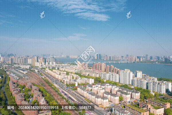 浙江杭州錢塘江兩岸城市風光