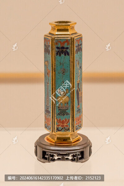 掐絲琺瑯花卉紋六方瓶