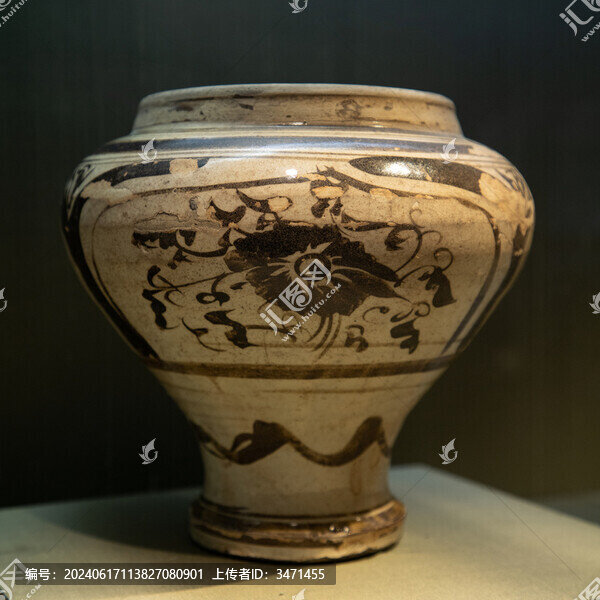 磁州窯白地黑花