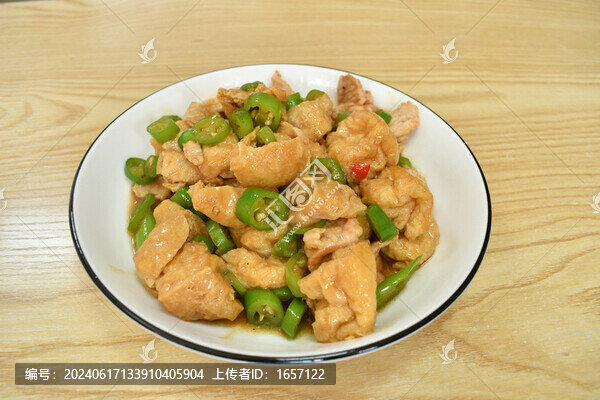 中式美食家常菜青椒炒油豆腐快餐
