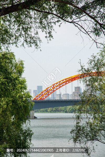 城市跨河景觀大橋