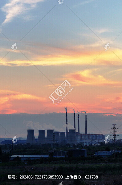 夕陽下的火力發(fā)電廠