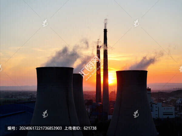 夕陽下的火力發(fā)電廠