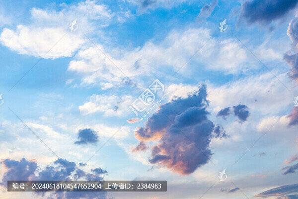 鄉(xiāng)村傍晚時分的天空晚霞