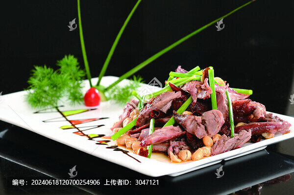 香辣手撕兔