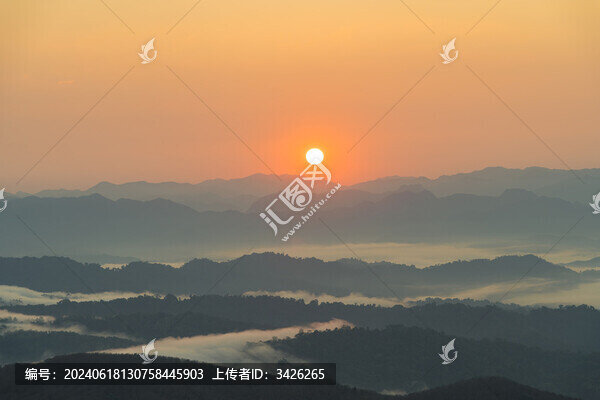 日出和云海