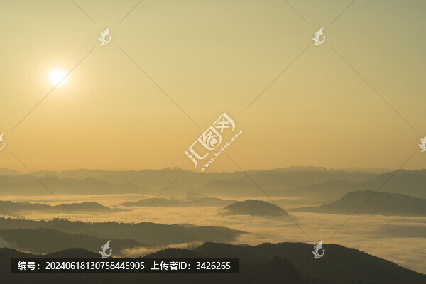 日出和云海