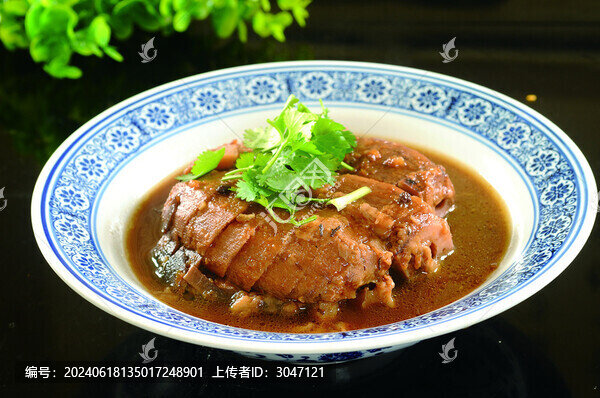 蓮菜扣碗