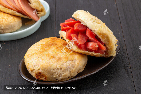 燒餅夾臘腸