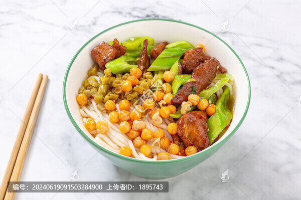 辣椒炒肉鹵粉