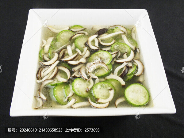 絲瓜菌菇湯