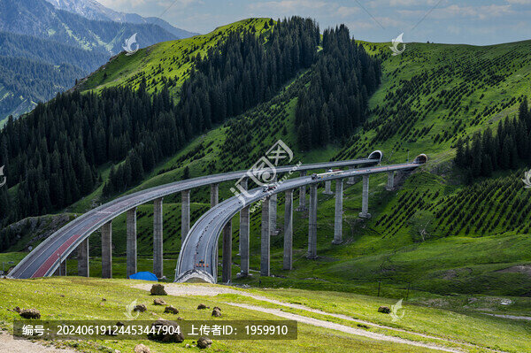 伊犁果子溝大橋