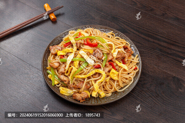 雞蛋肉炒粗粉