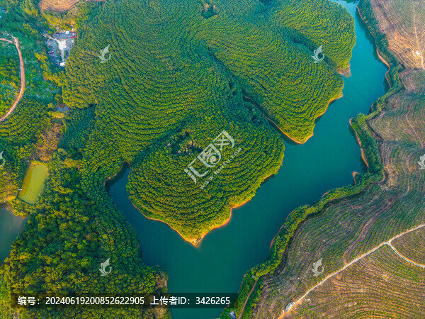 航拍山水田園風光