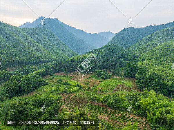 安徽皖南川藏線涇縣段的美麗風光