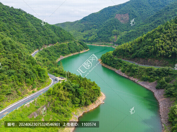 安徽皖南川藏線青龍湖風(fēng)景區(qū)