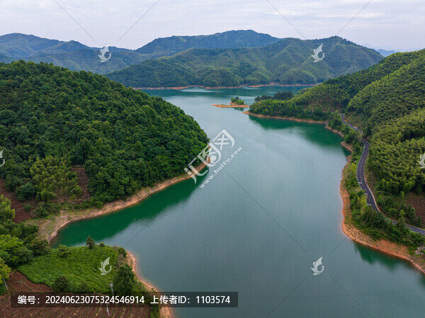安徽皖南川藏線青龍湖風(fēng)景區(qū)