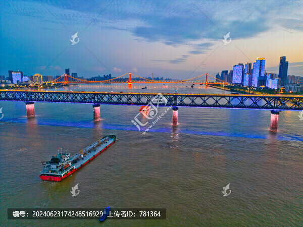 武漢長江大橋夜景