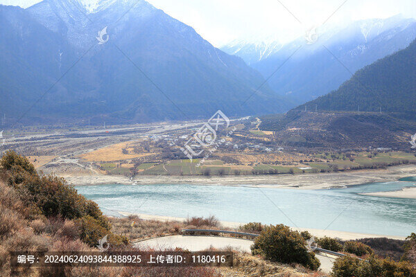 雅魯藏布江