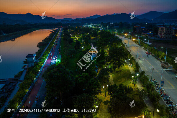 中國廣西梧州蒙山縣濕地公園夜景