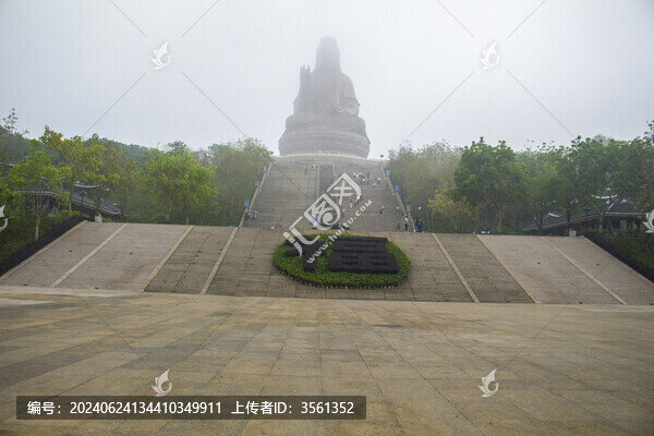 佛山西樵山雨中風(fēng)景