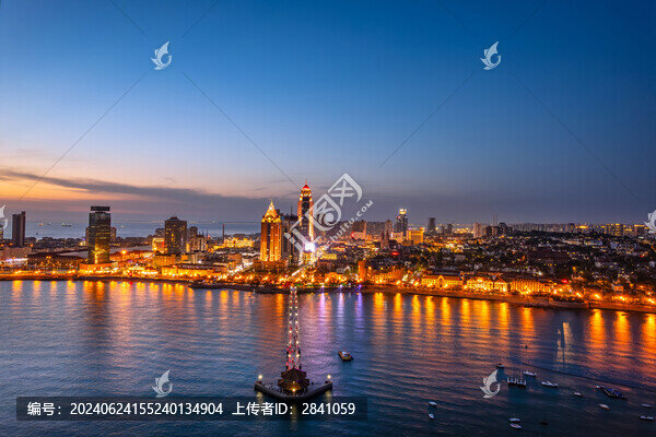 中國山東青島棧橋景區(qū)風光夜景