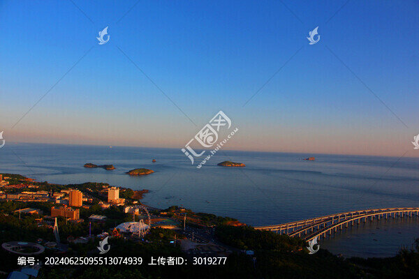 黃昏中的星海灣跨海大橋