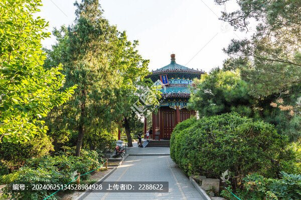 北京風(fēng)光景山萬春亭輯芳亭